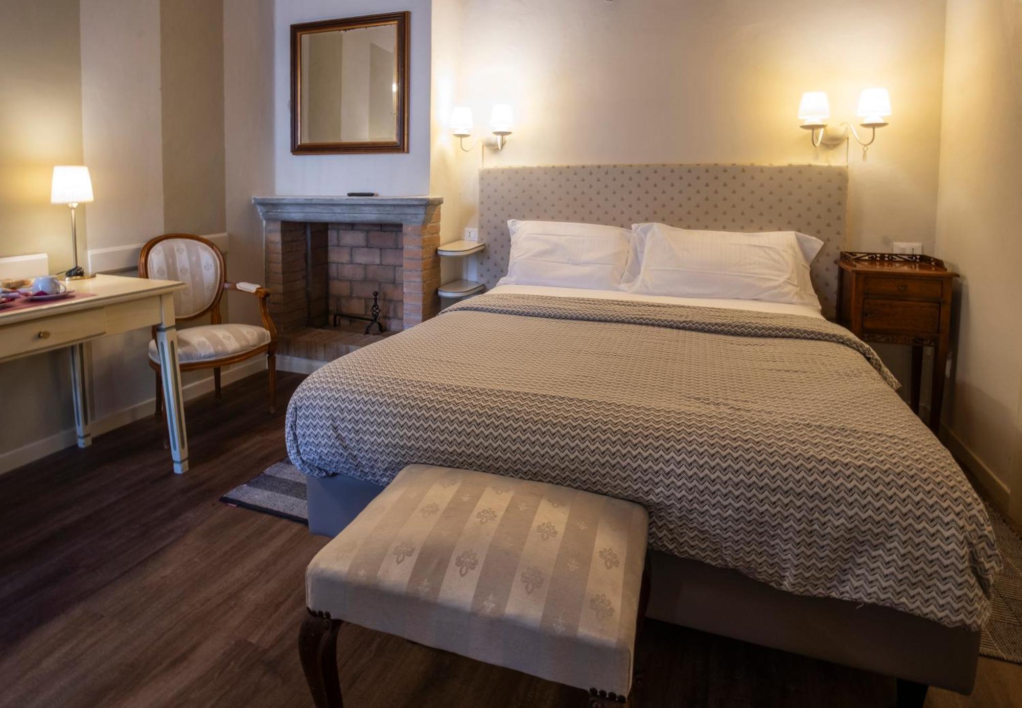 Il Cortiletto Hotel Piacenza Buitenkant foto