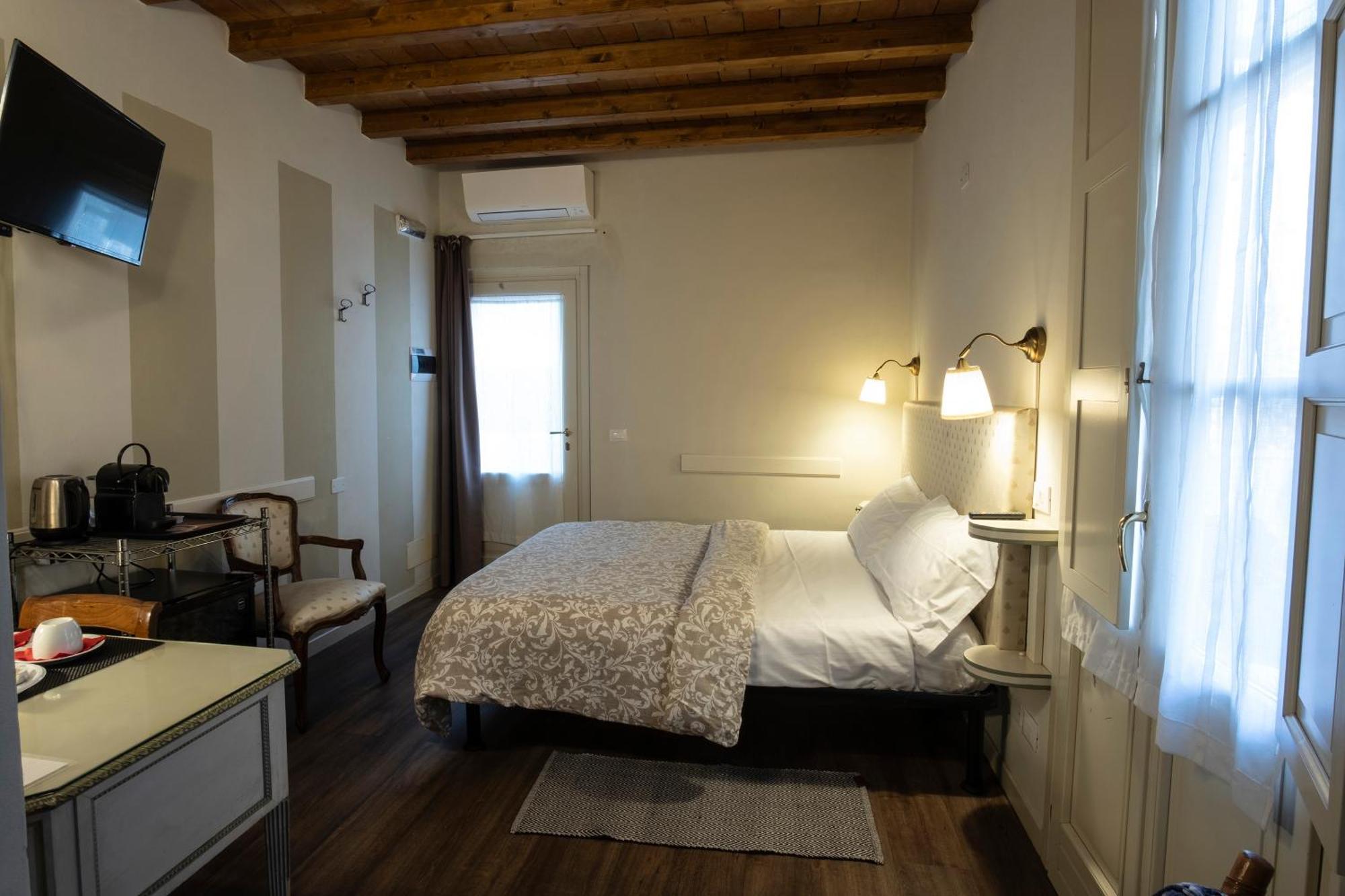 Il Cortiletto Hotel Piacenza Buitenkant foto