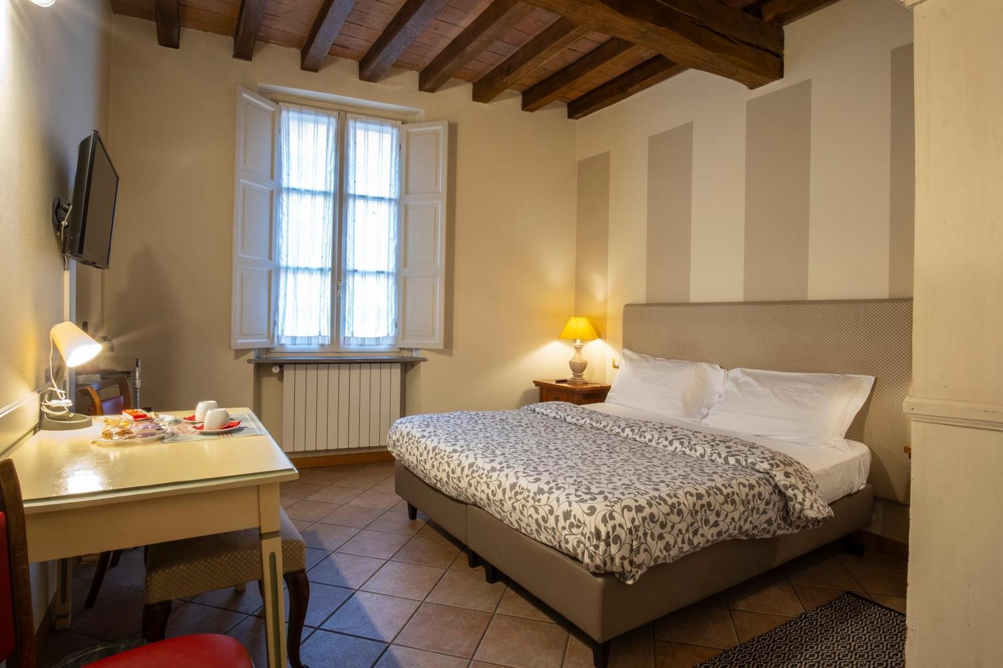 Il Cortiletto Hotel Piacenza Buitenkant foto