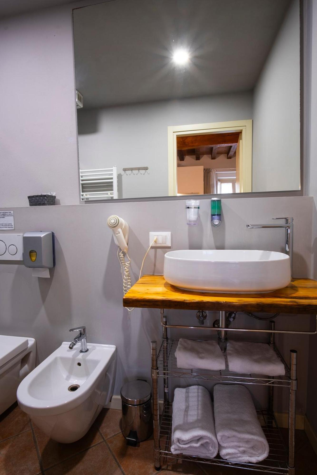 Il Cortiletto Hotel Piacenza Buitenkant foto